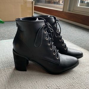 Brand new Chase and Chloe witchy ankle boots 8.5